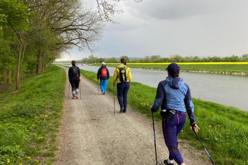 VÝUKA, 3h: Základy techniky Nordic Walking, UH. HRADIŠTĚ